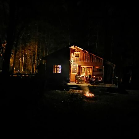 נוירופין Holzhaus Waldwichtel Am Wald Und See מראה חיצוני תמונה