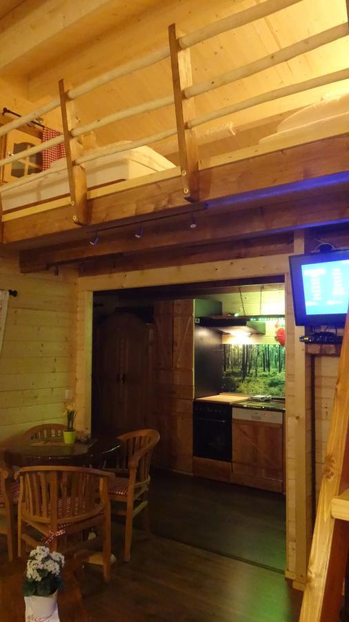 נוירופין Holzhaus Waldwichtel Am Wald Und See מראה חיצוני תמונה
